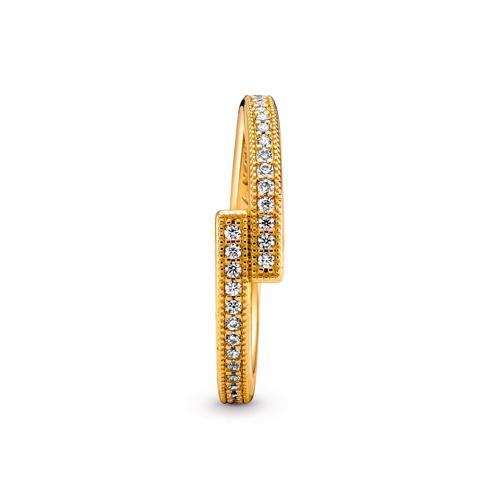 Sparkling Overlapping Ring